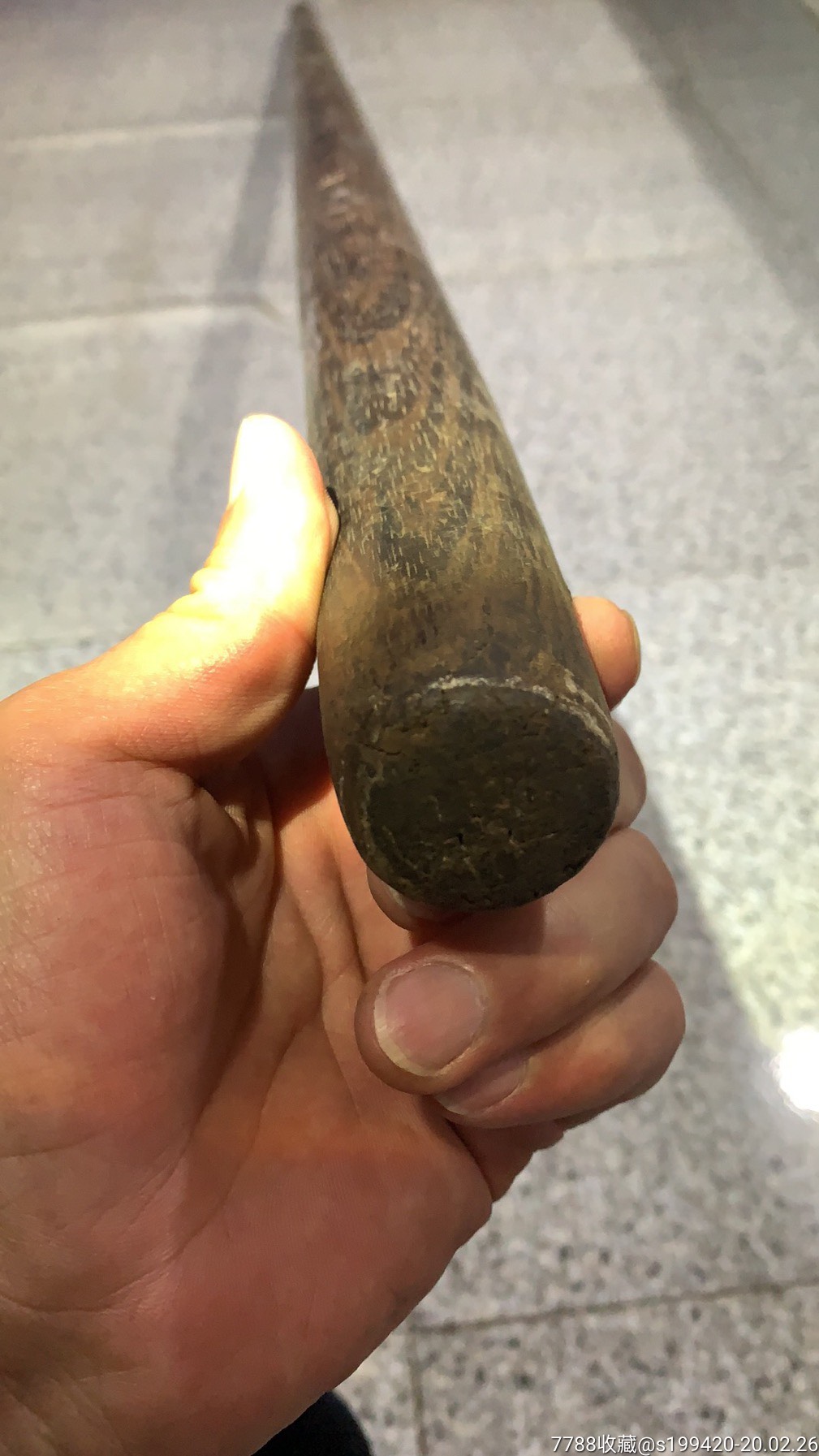 清早期老红木大称杆.长度244厘米.直径最大处6厘米左右.包老包真.