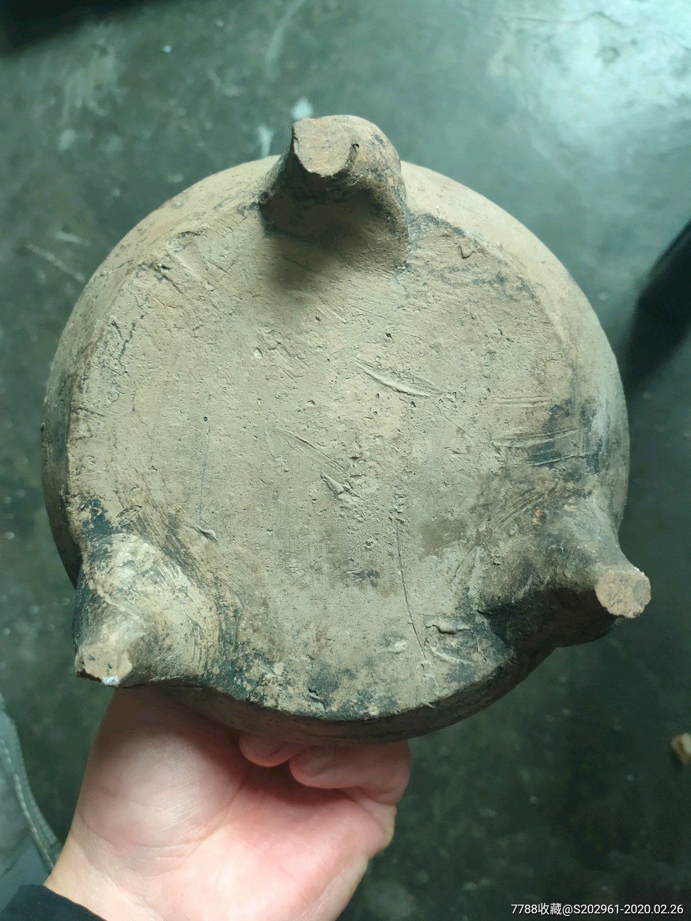 清三足澄泥香炉