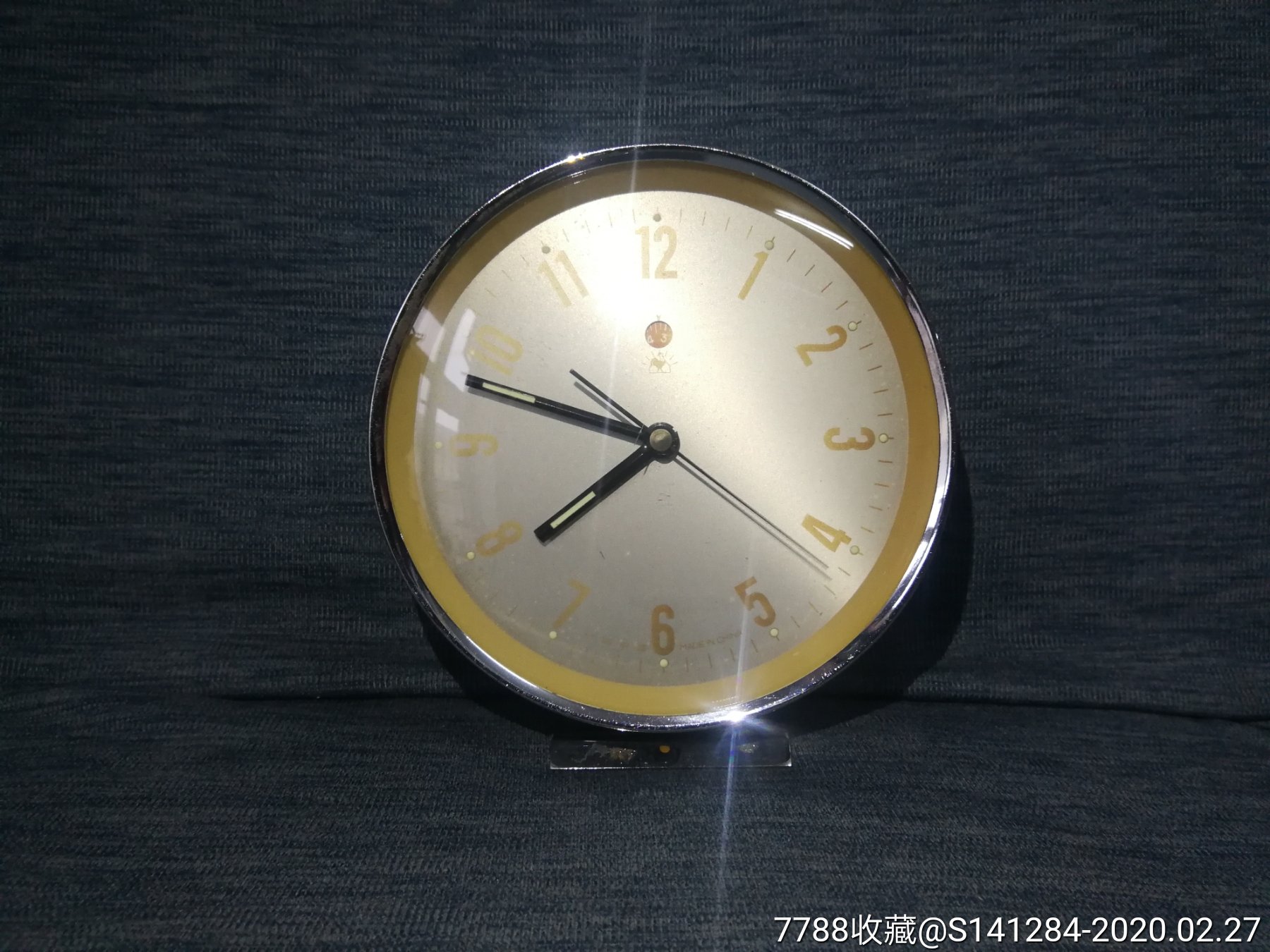 少见的天津产金鸡牌大表盘老机械闹钟