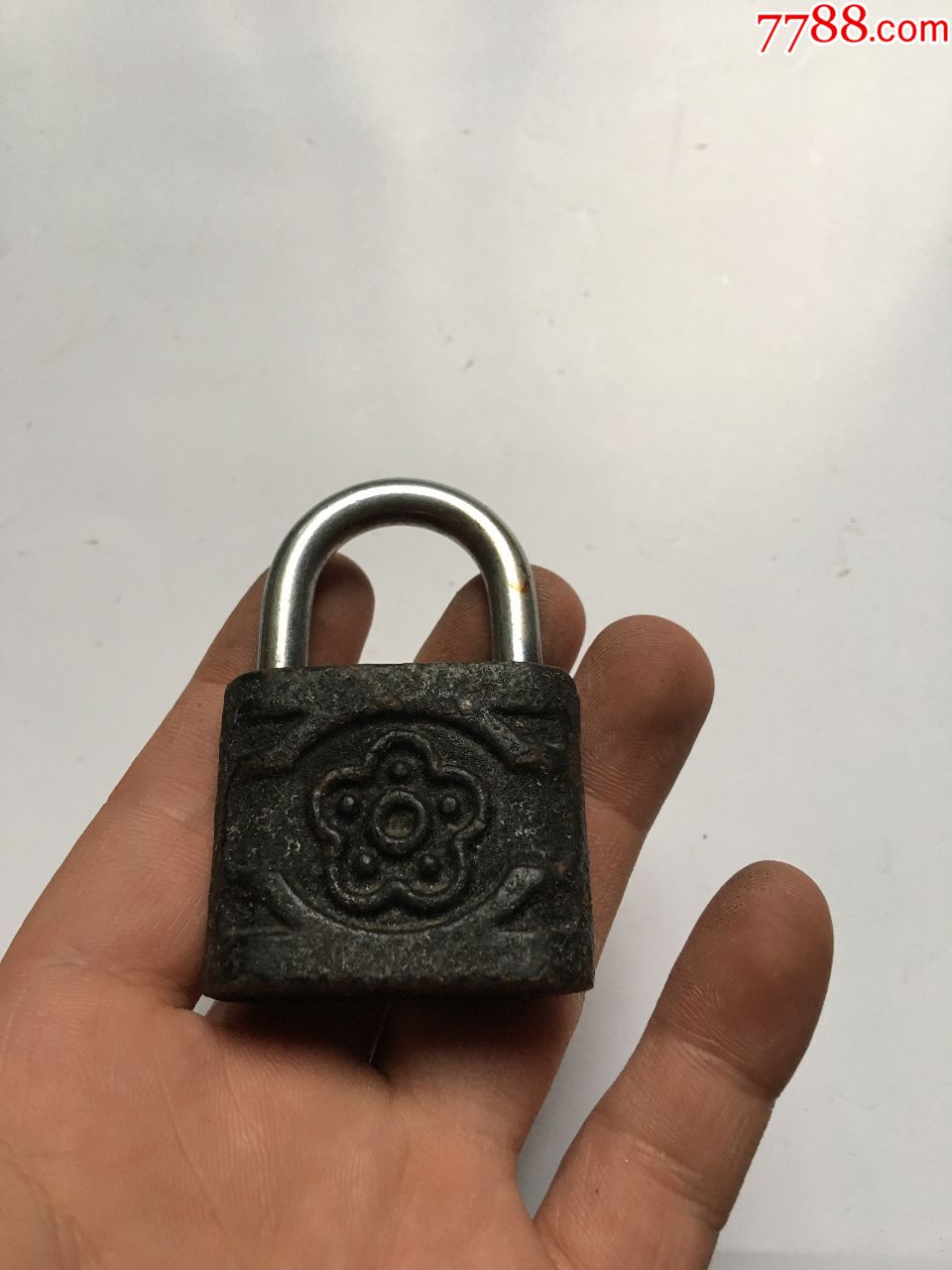 成都梅花帖挂锁