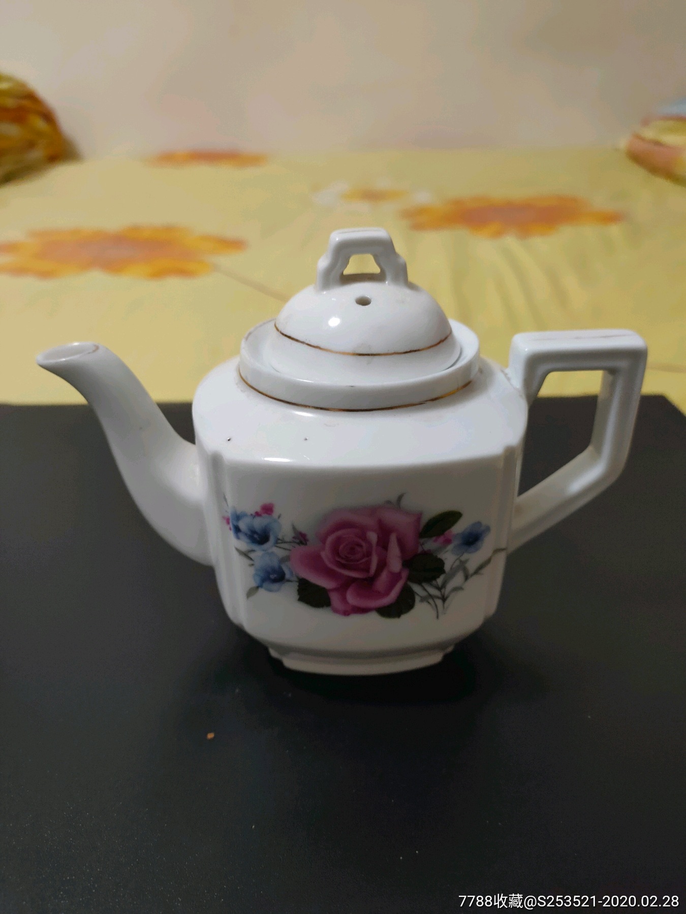 七十年代老瓷壶