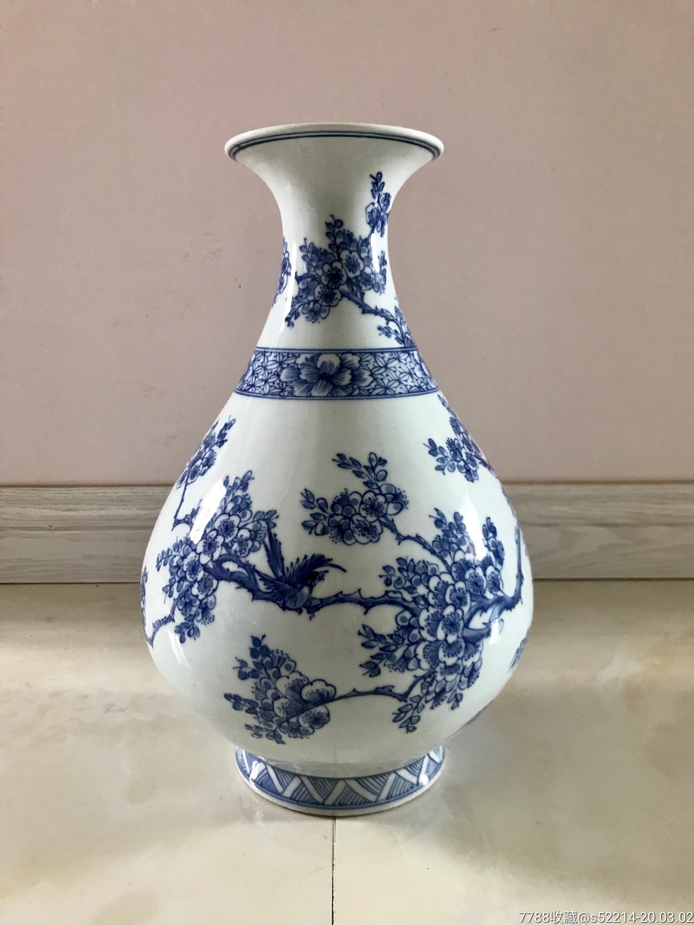 景德镇青花瓷瓶