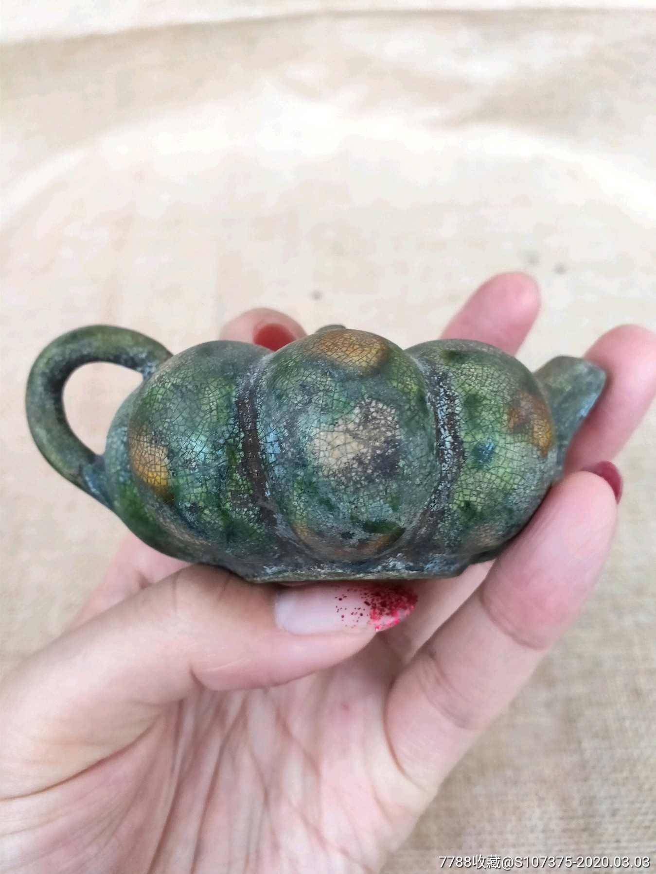 出土的三彩文房水滴完整