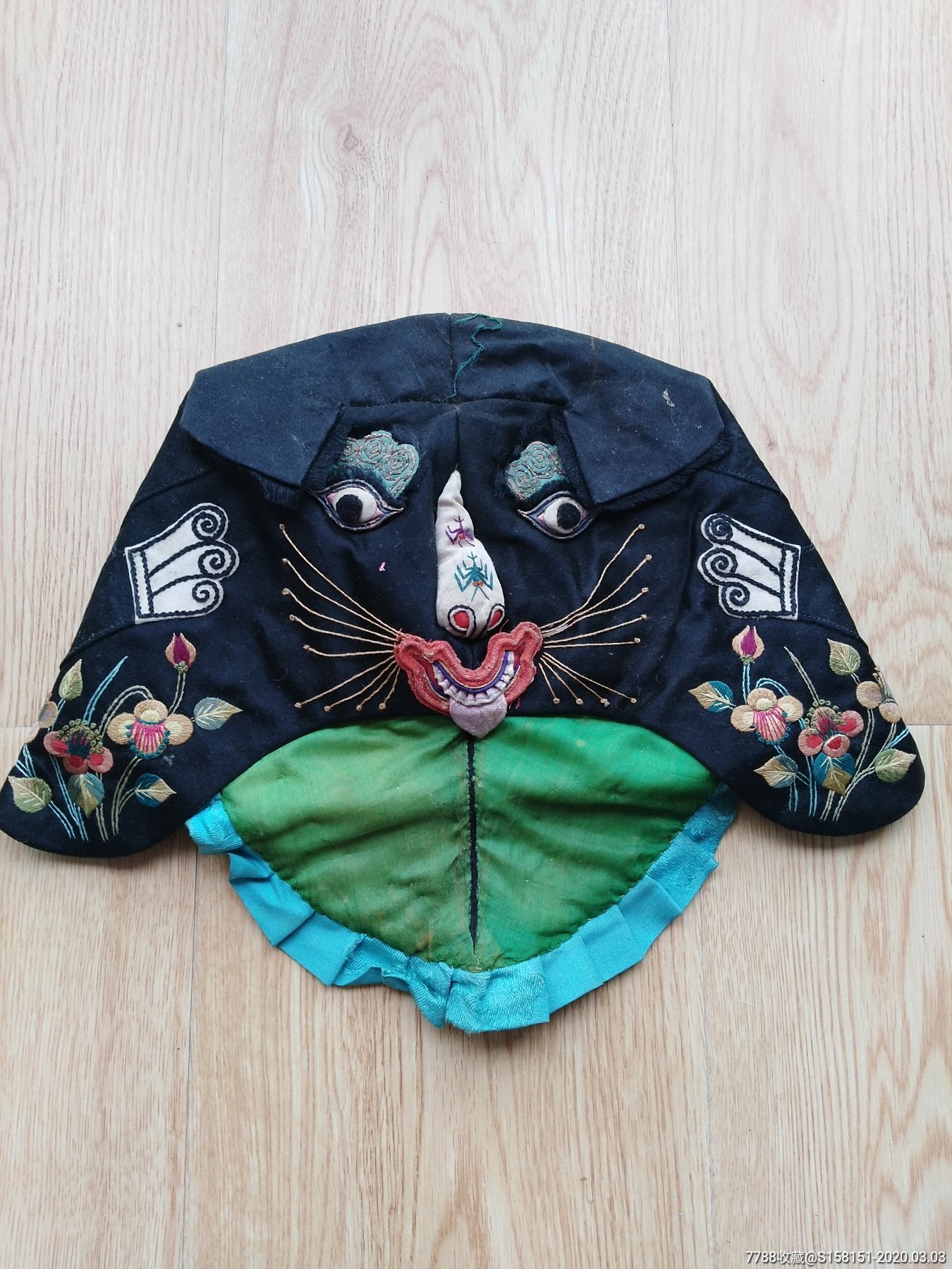 清代徽州民俗风情文化:手工刺绣虎头帽