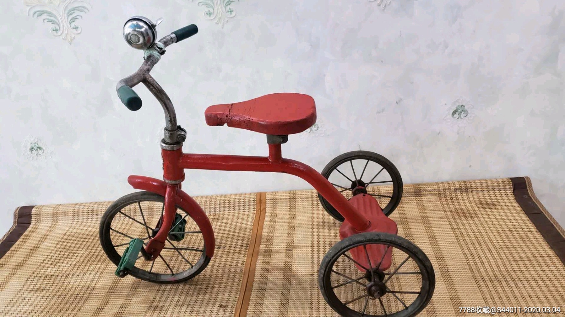 蜻蜓牌儿童三轮车,怀旧老物件,影视道具