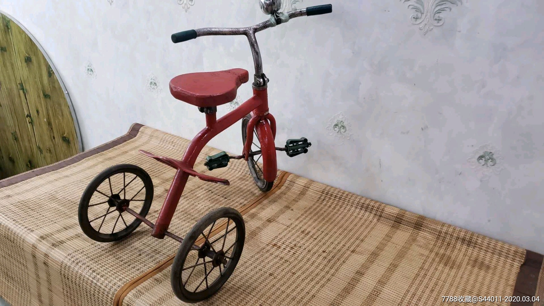 蜻蜓牌儿童三轮车,怀旧老物件,影视道具