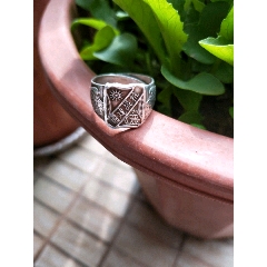 民国云南飞虎队银戒指一枚，抗战建国，军队银戒指，有民国旗子，翅膀图案，(se71436601)_7788收藏__收藏热线