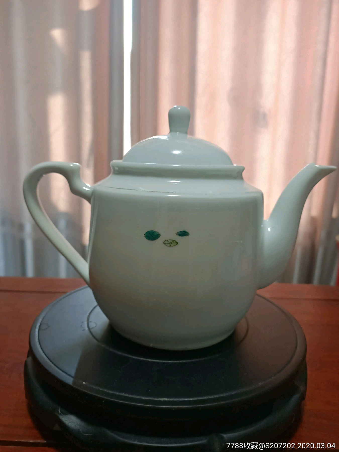 古玩瓷器建国后金鱼茶壶提梁壶,盖子扭下面有老裂,其他全品金玉满堂