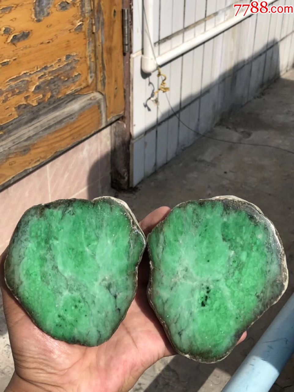 后江场口绿水沫翡翠共生12kg苹果绿