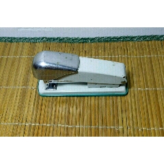 未来王牌订书机(se71447489)_7788收藏__收藏热线