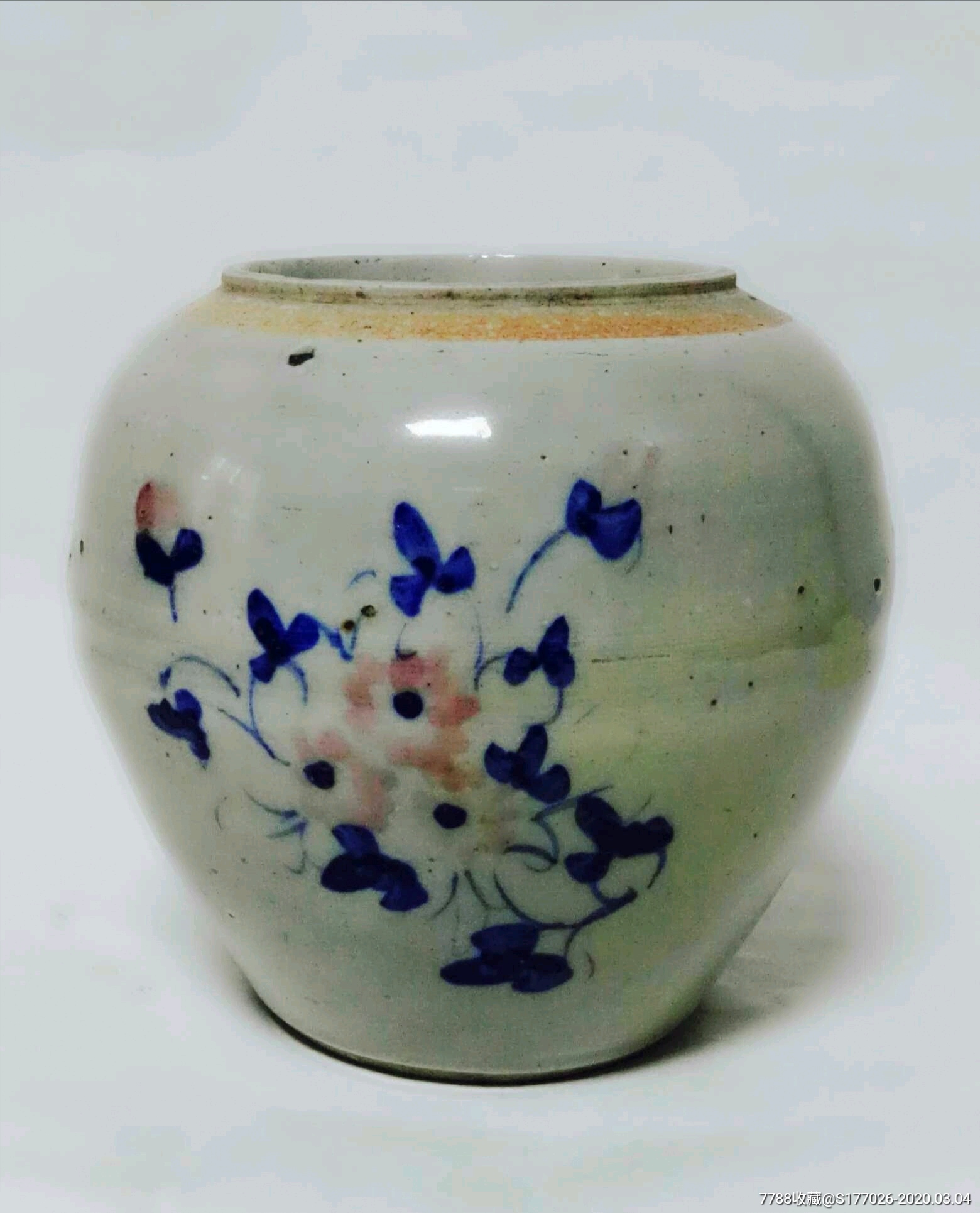 明代青花釉里红罐子