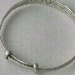 千足银儿童手镯(se71449817)_7788收藏__收藏热线