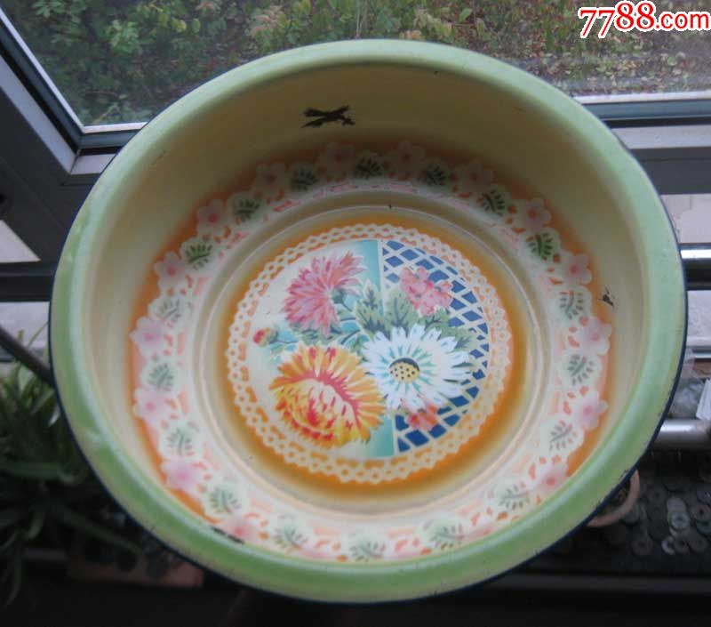 五十年代上海泰丰搪瓷厂出品搪瓷面盆