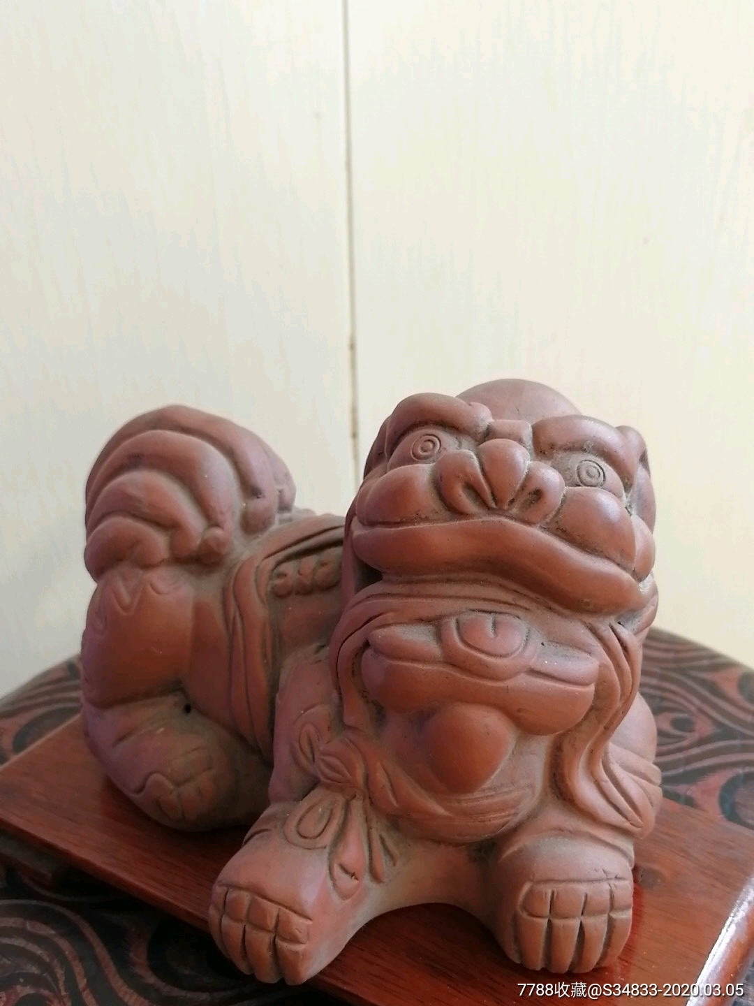 吴霞戳记紫砂狮子