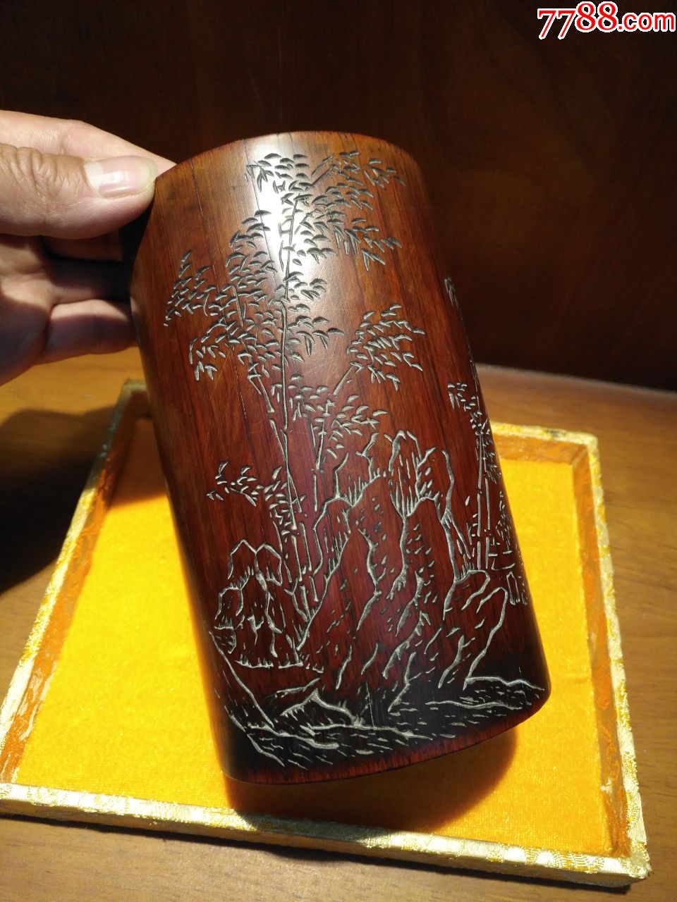 文房雅玩.清代文房名家款刻竹子诗文老笔筒