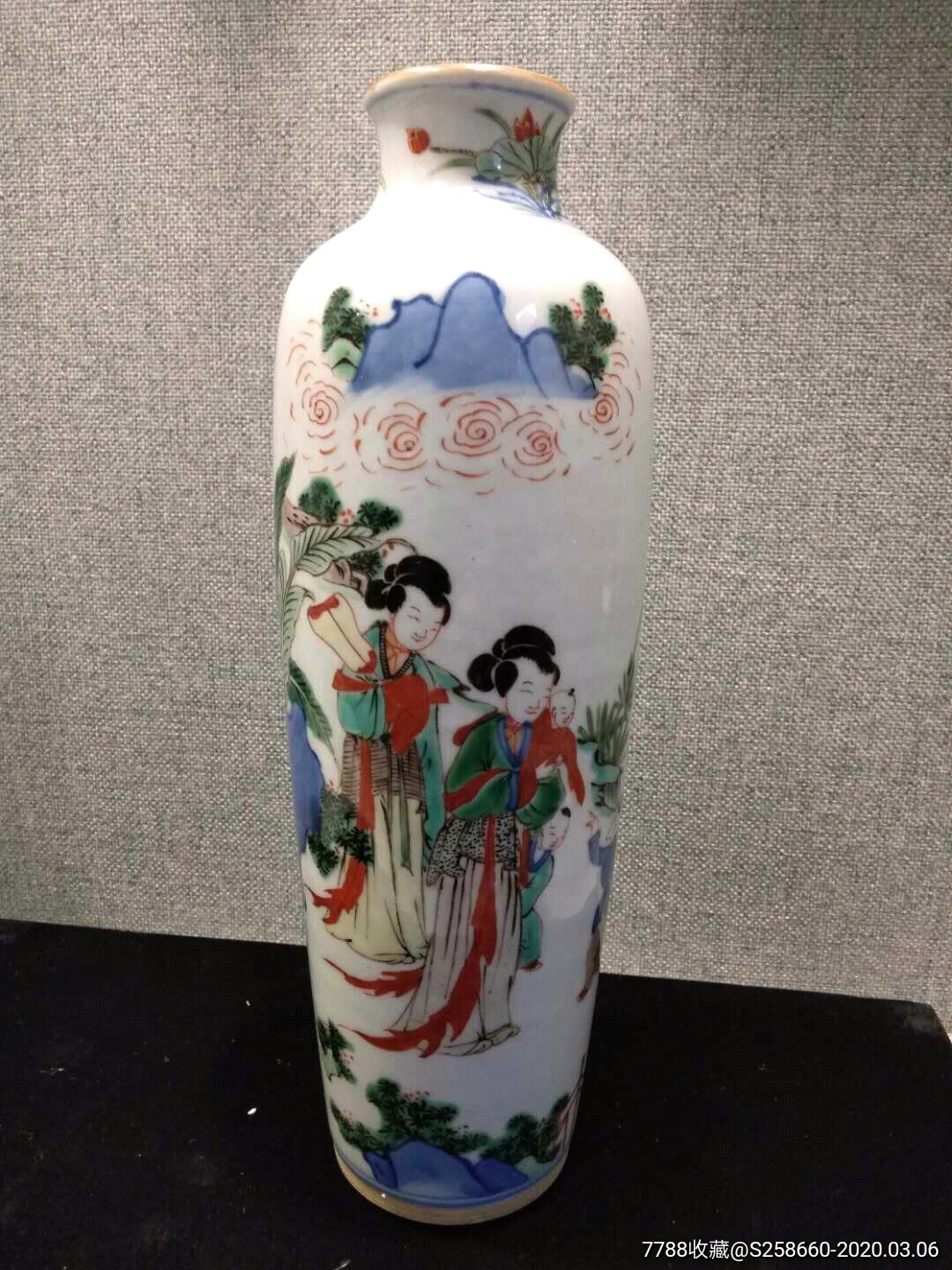 明崇贞青花五彩蕉叶人物纹筒瓶