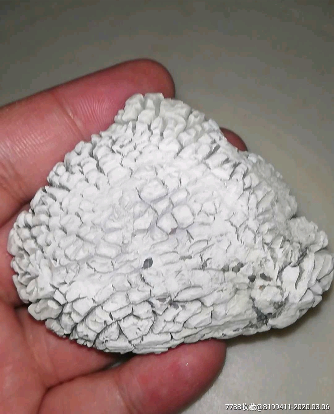 戈壁沙漠蛋白开片天然蛋白开裂玛瑙石手把件