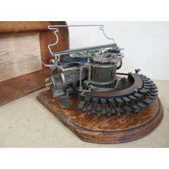 博物馆收藏级别哈德蒙机械英文打字机一台，据史料记载，美国第28任总统---托马(se71495792)_7788收藏__收藏热线