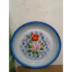 尺寸很大的一个老搪瓷盘(au22431370)_7788收藏__收藏热线