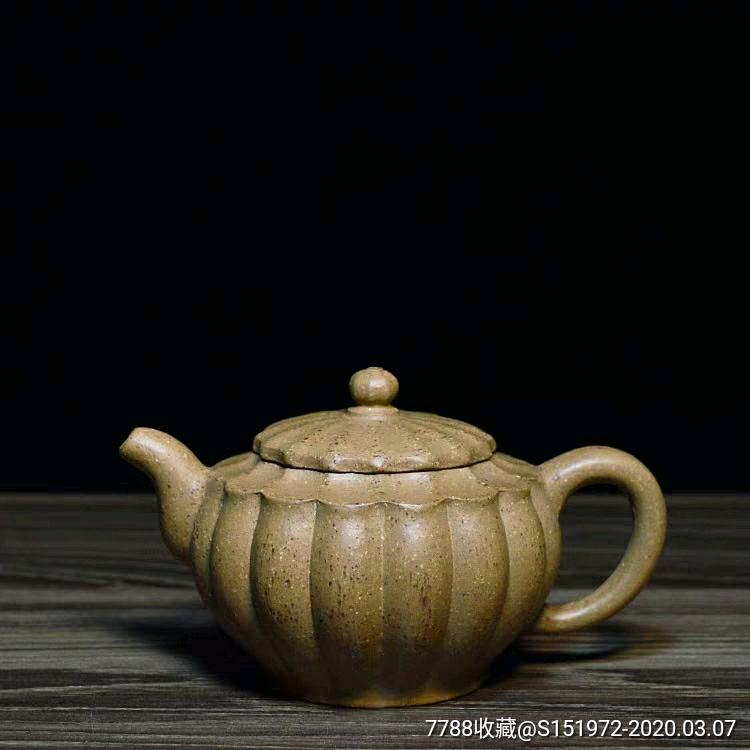 宜兴紫砂壶早期老料五彩段泥菊雷壶