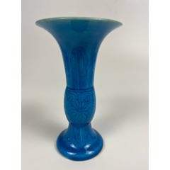 孔雀蓝暗刻花卉纹花觚(se71507791)_7788收藏__收藏热线