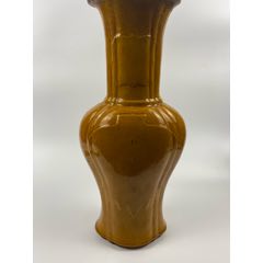 清早期酱黄釉琵琶尊(se71508915)_7788收藏__收藏热线