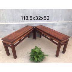 清代榉木二人凳春凳。独板面木纹清晰，四面弓字档草龙卡子花，四足无虫蛀，底部批灰。(se71515788)_7788收藏__收藏热线