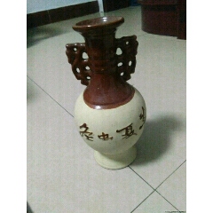 双耳瓷瓶一个（包邮）(se71517358)_7788收藏__收藏热线