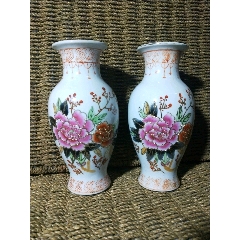 七十年代手绘描金花鸟瓷瓶一对(se71518123)_7788收藏__收藏热线