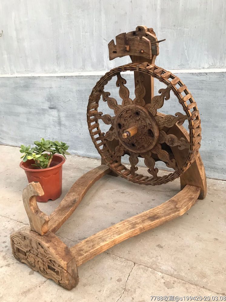 清晚血榉木满工雕刻纺车,保存完整,雕工精致细腻,财