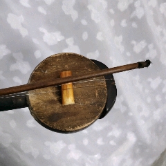 两个二胡，不懂看好再拍(se71540648)_7788收藏__收藏热线