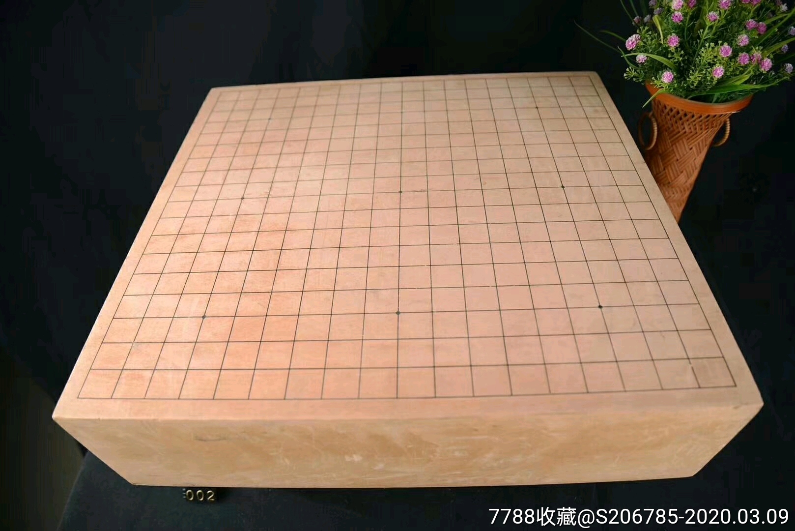 圍棋盤,已經過若干年乾燥,不易開裂