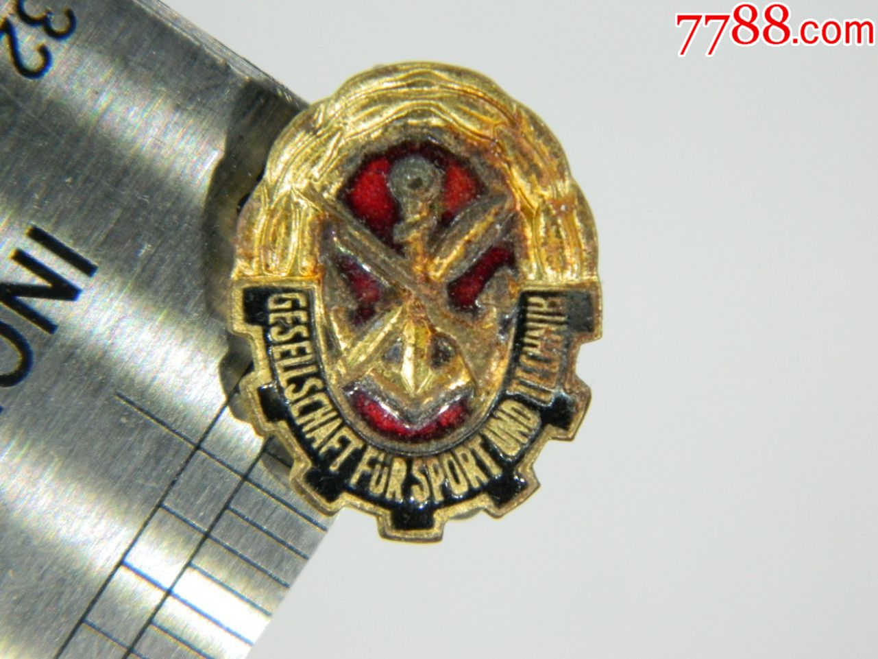 东德小徽章.铜制.少见