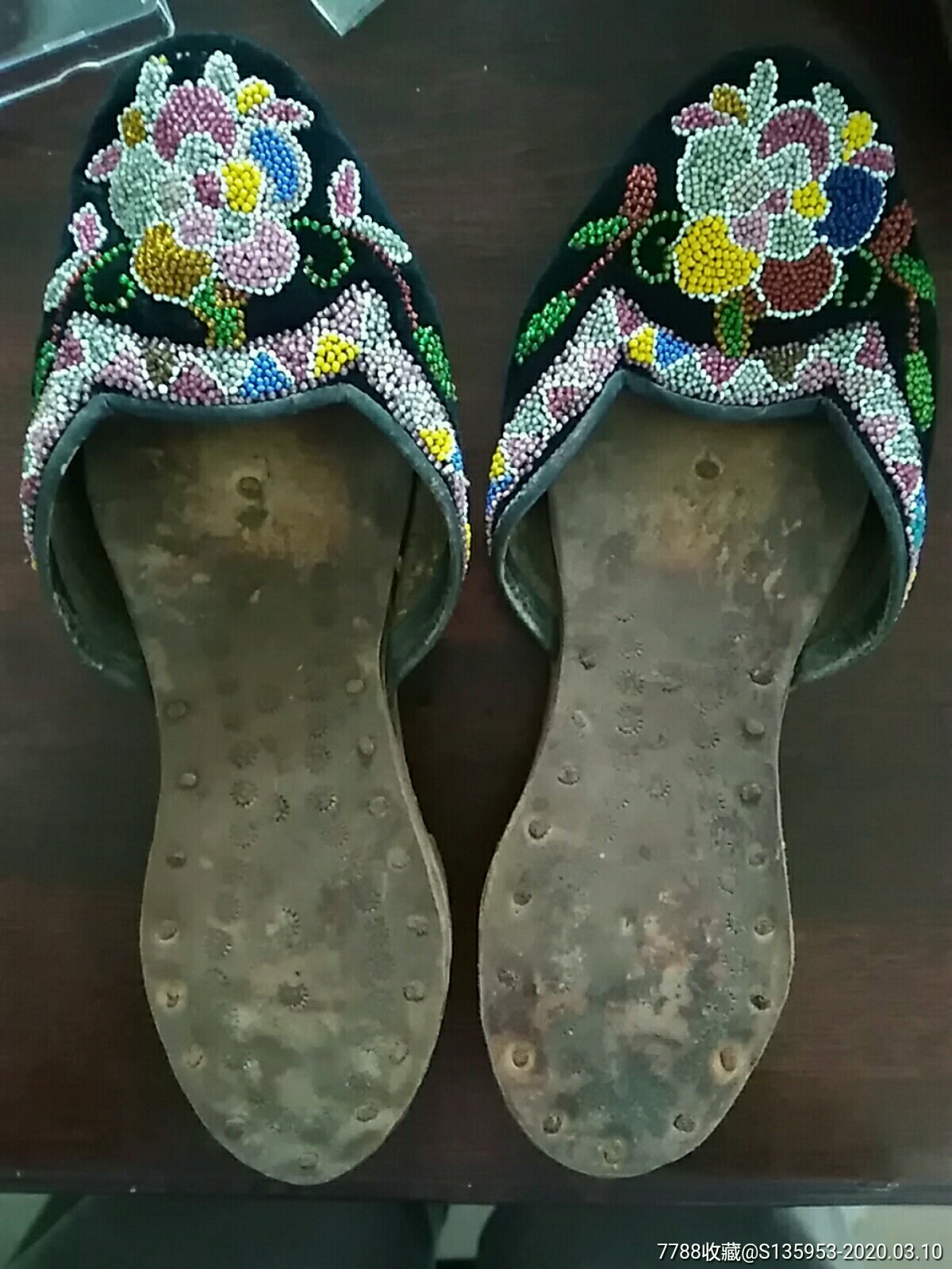 民国牛皮底珠绣拖鞋