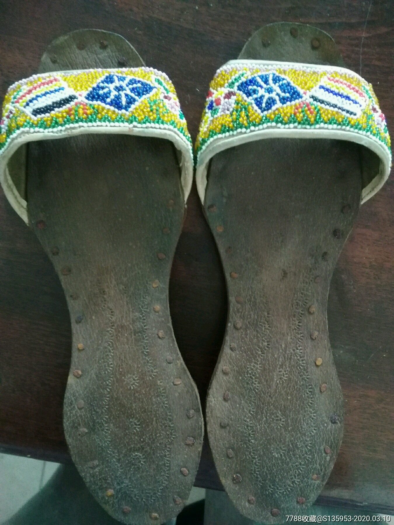 民国双旗图珠绣牛皮底女式拖鞋