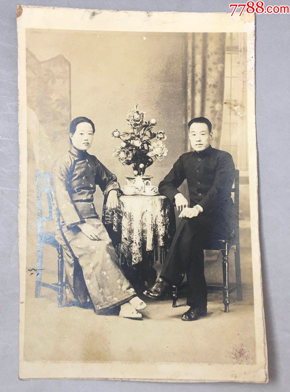 民国时期夫妇合影留念