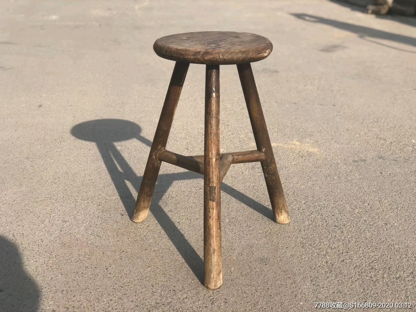 清代榆木老凳子圆凳好做工风化包浆一流