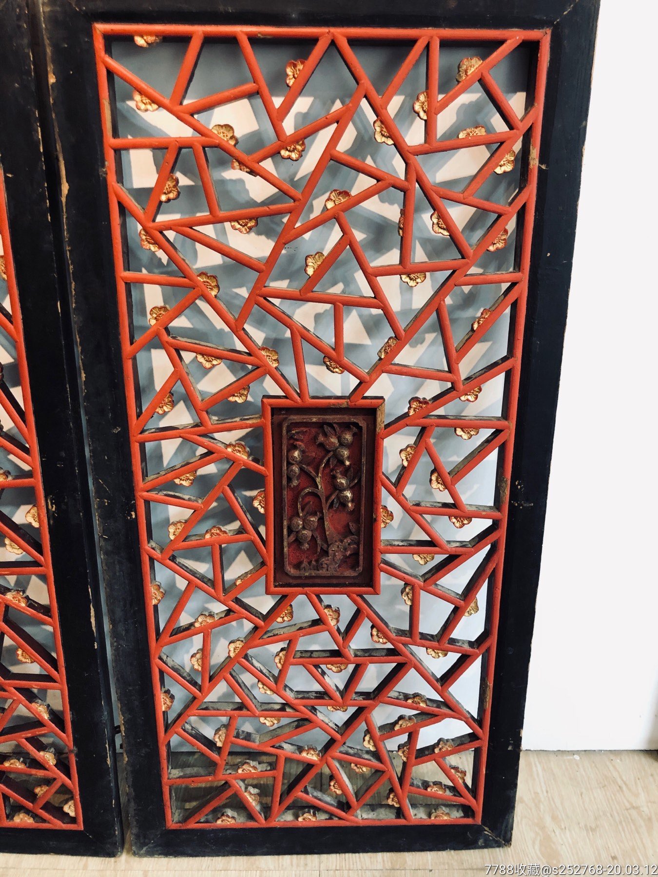 清代镂空雕窗花一对