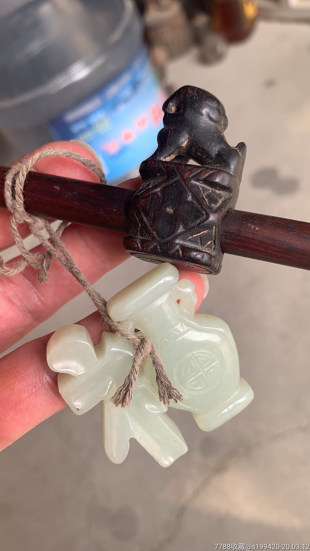 老烟袋.铜嘴,铜锅,黑檀烟宠,带玉挂件.花梨木杆.全品无损,正常使用.