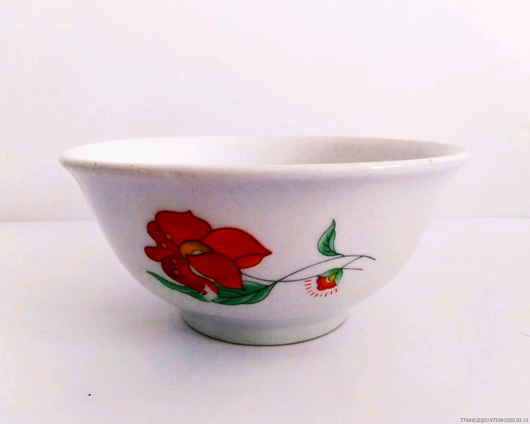 一个漂亮的老瓷花碗!