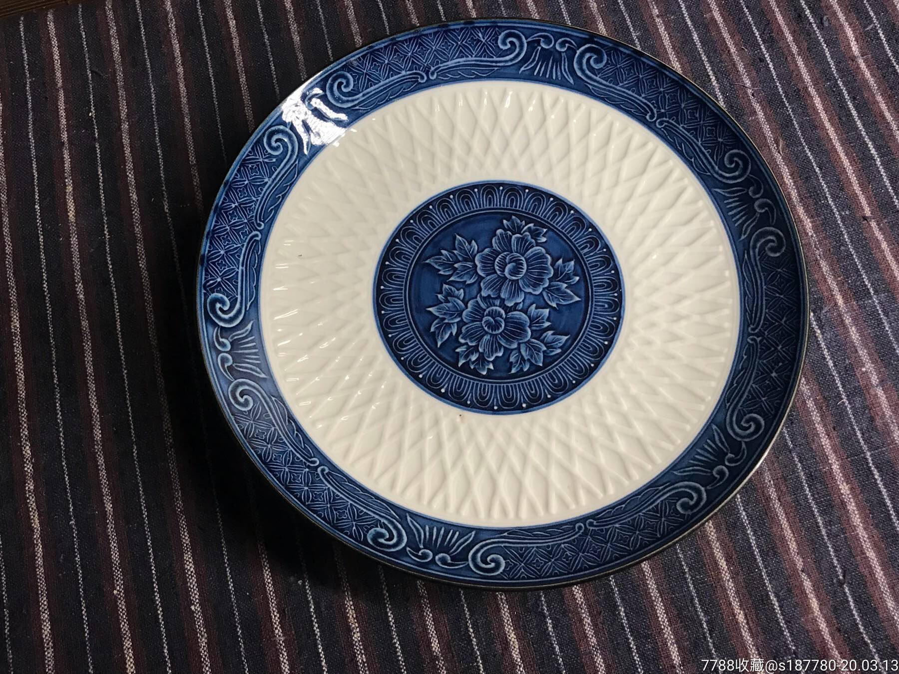 日本有田烧刻花青花盘