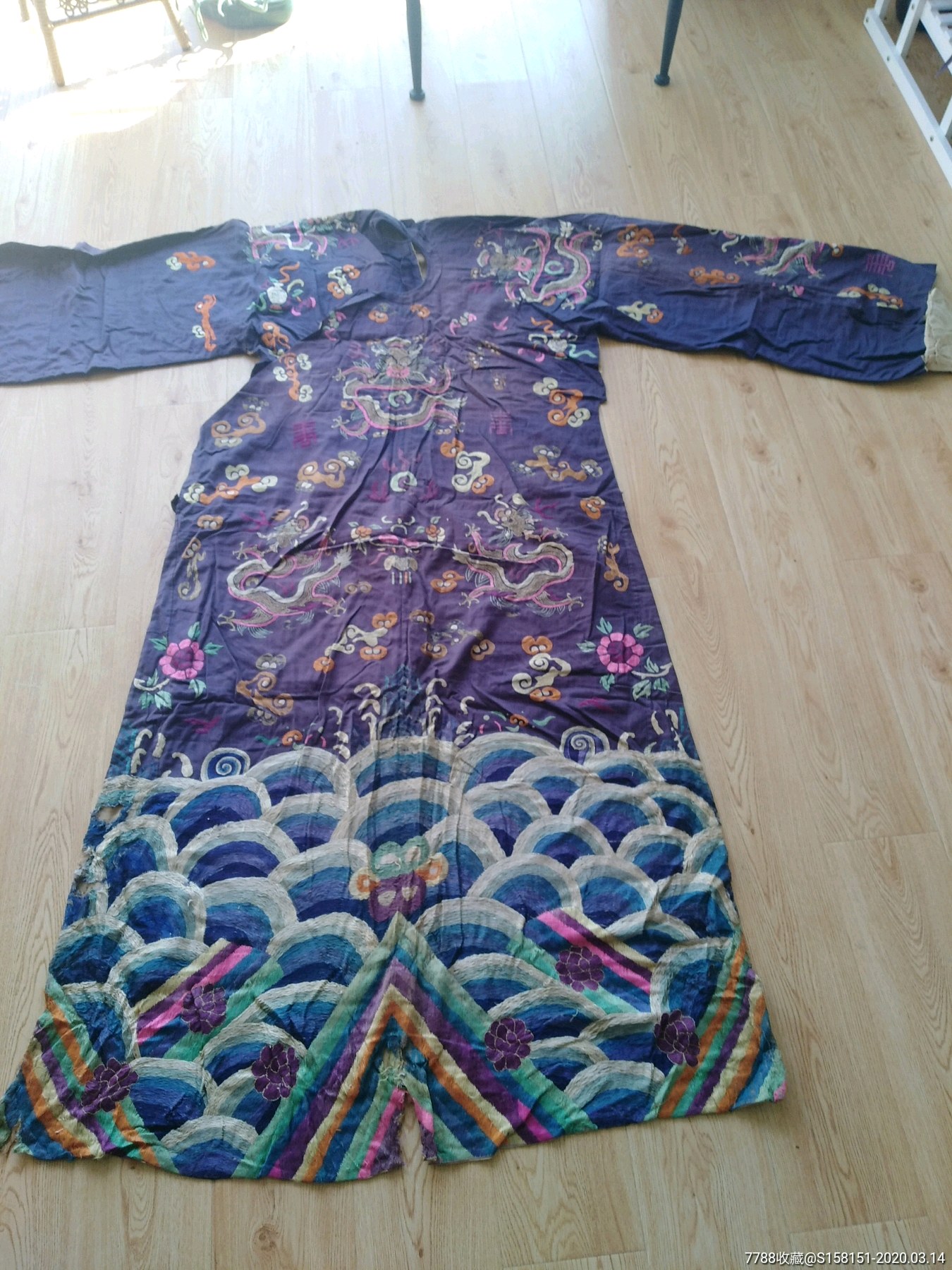 民国手工刺绣神袍