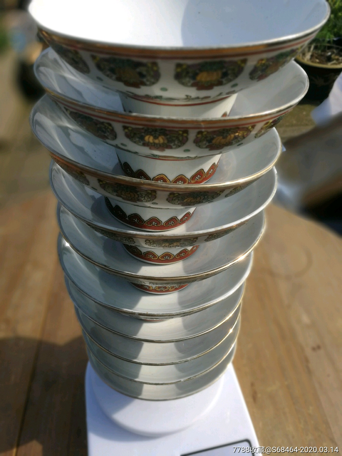 八十年代初期繁华底款十二对蝴蝶边饰如意底纹花卉图粉彩高脚碗10个