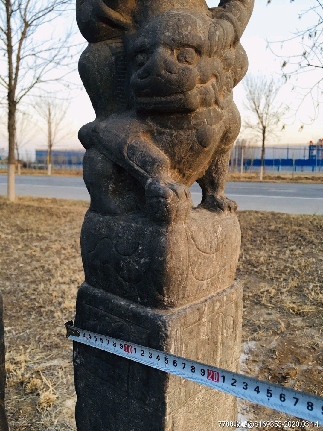 清代栓马桩一对青石保存完整