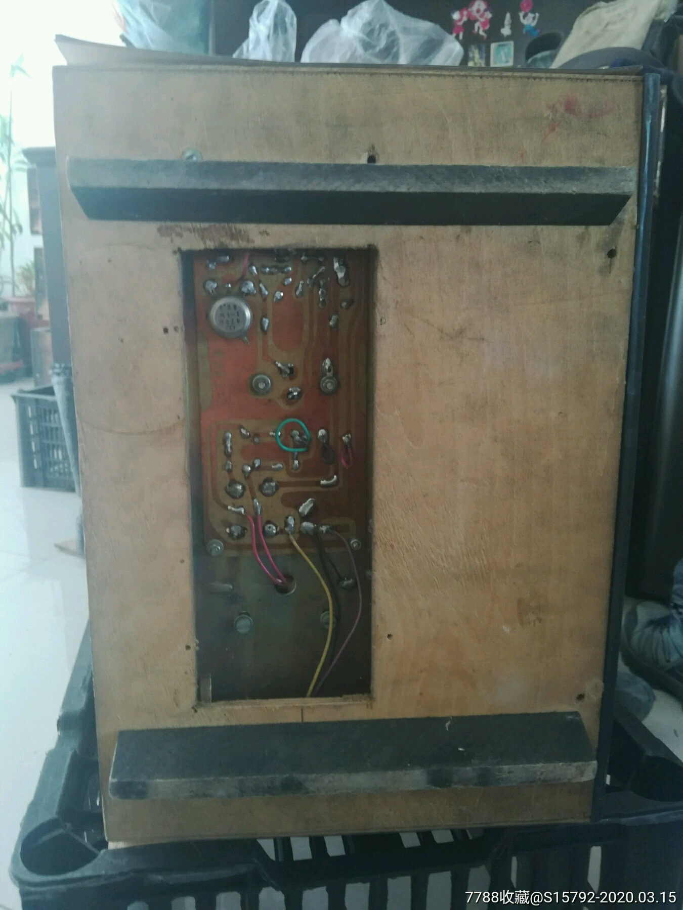 飞鹿牌黑白电视机