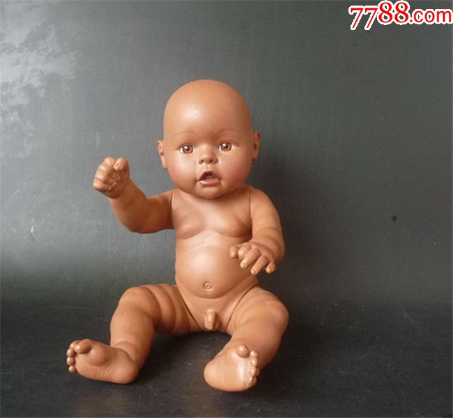 娃娃小男孩