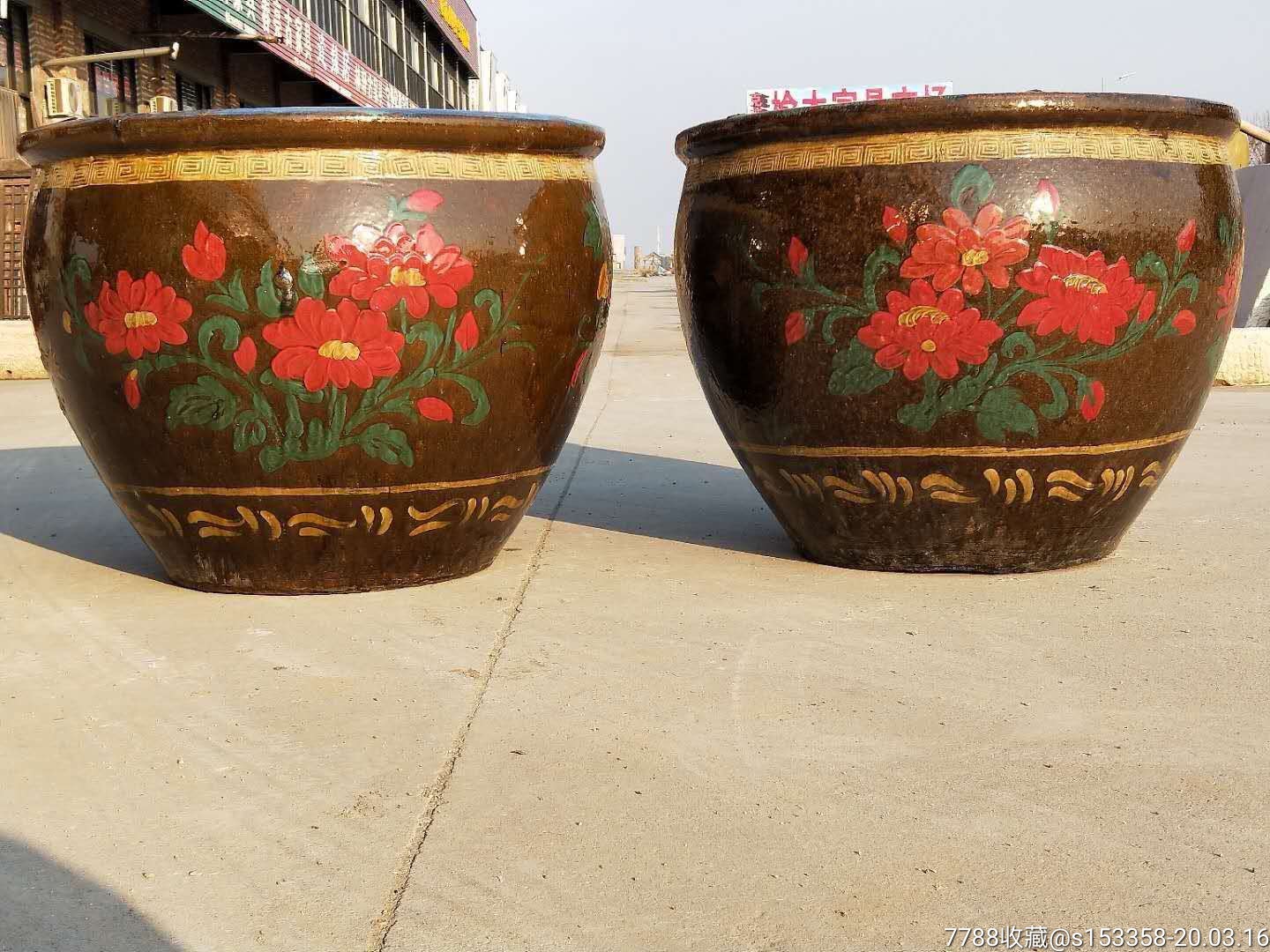 民国时期荷花缸一对