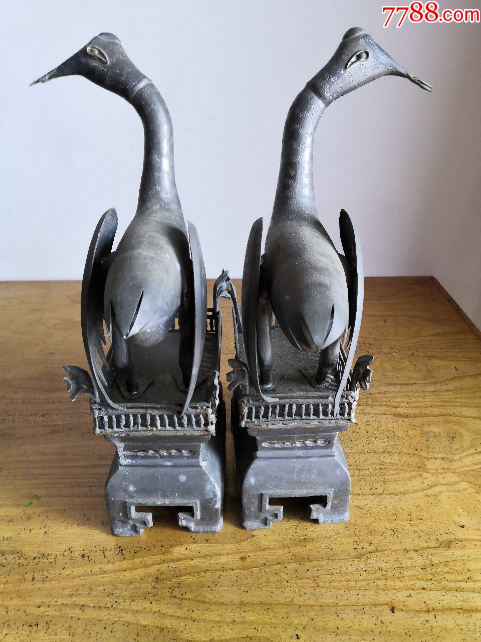 仙鹤锡摆件一对
