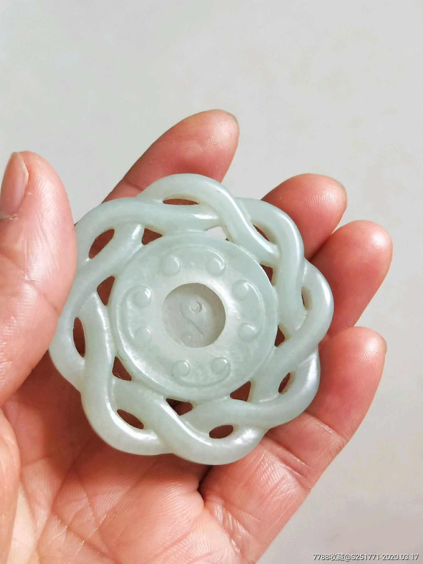 清代和田玉时来运转转心佩