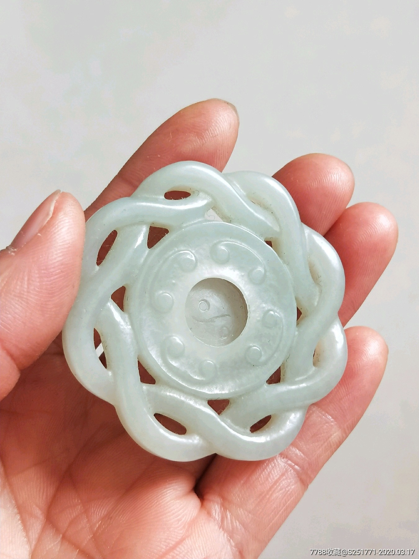 清代和田玉时来运转转心佩